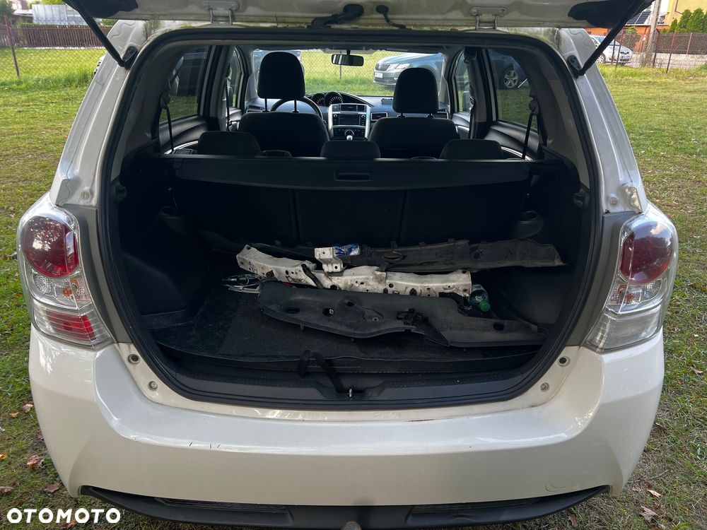 Toyota Verso 1.8 Premium MS - 12