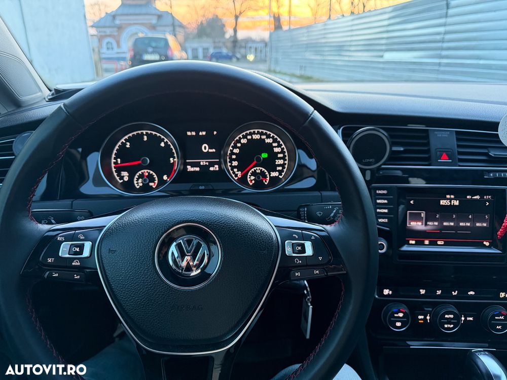 Volkswagen Golf 1.6 TDI BlueMotion Technology DSG Trendline - 5