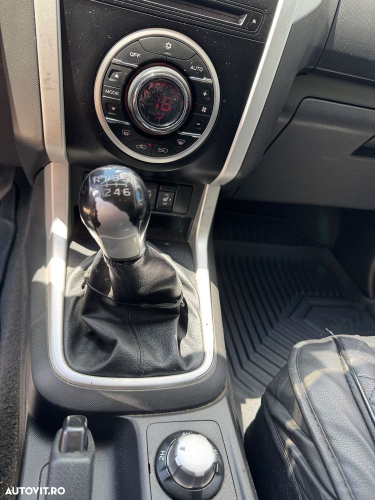 Isuzu D-Max 1.9 DSL 4x4 Double Cab Premium - 8
