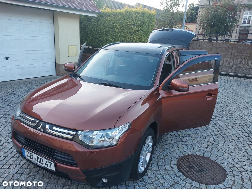 Mitsubishi Outlander 2.2 DI-D 4WD Diamant Edition - 13