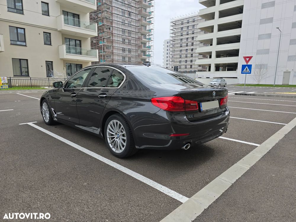 BMW Seria 5 520d AT - 13