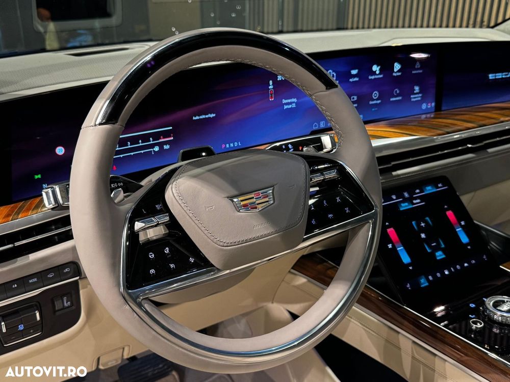 Cadillac Escalade - 24