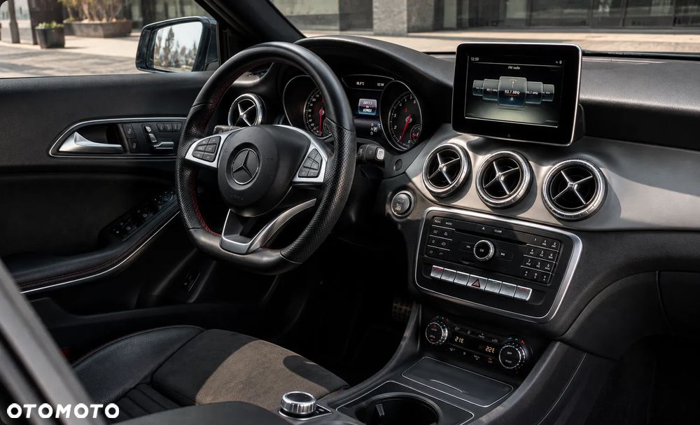 Mercedes-Benz CLA - 9