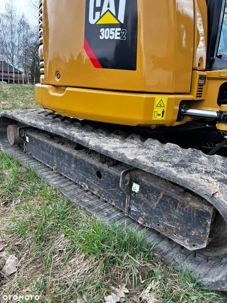 Caterpillar - 14