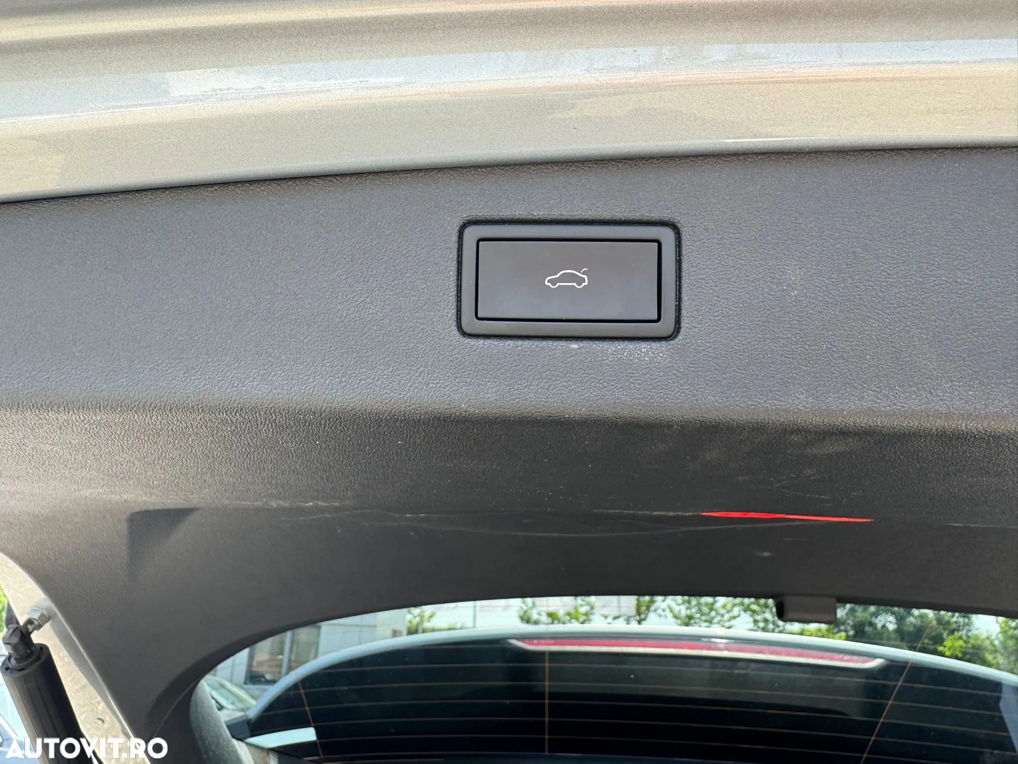 Volkswagen Tiguan 2.0 TDI DSG Elegance - 30