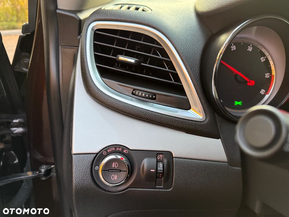 Opel Mokka 1.7 CDTI Enjoy S&S 4x4 - 31