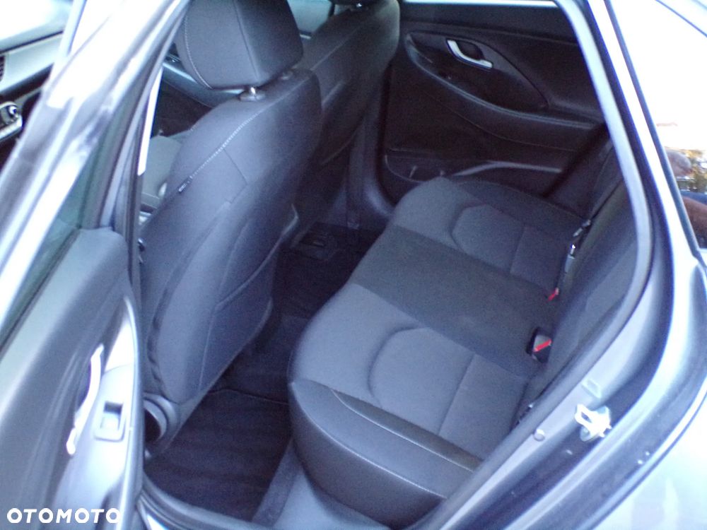Hyundai i30 1.6 CRDI Intro Edition - 23