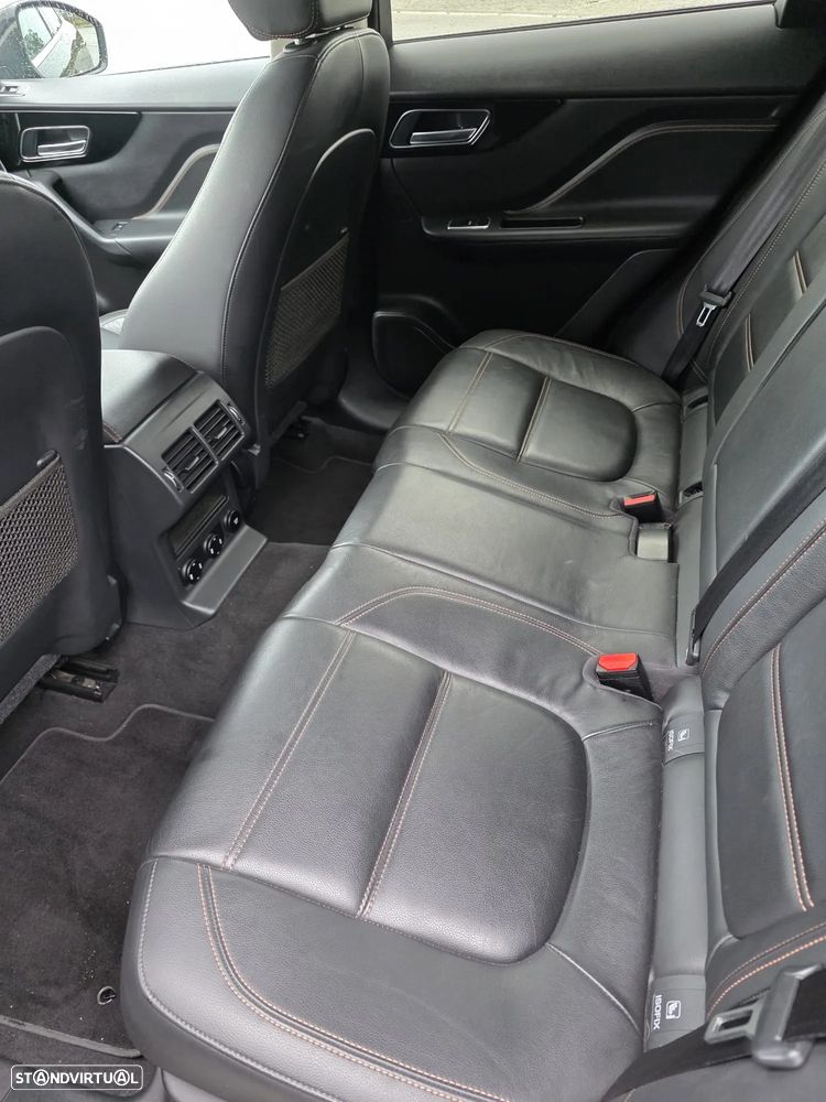 Jaguar F-Pace 2.0 i4D Prestige Aut. - 22