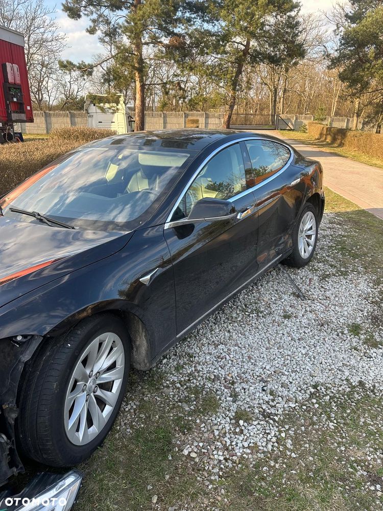 Tesla Model S Long Range Plus - 11