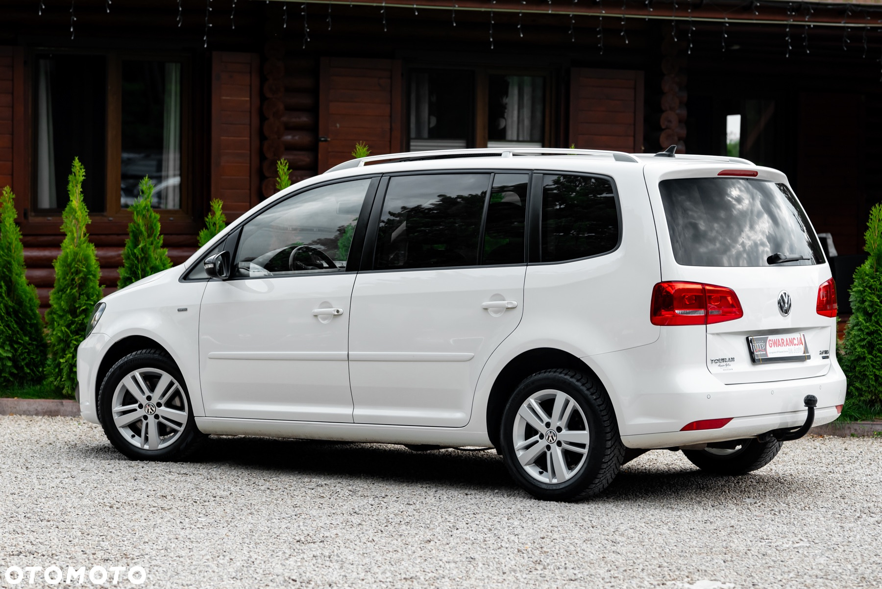 Volkswagen Touran 2.0 TDI DPF BlueMotion Technology MATCH - 10