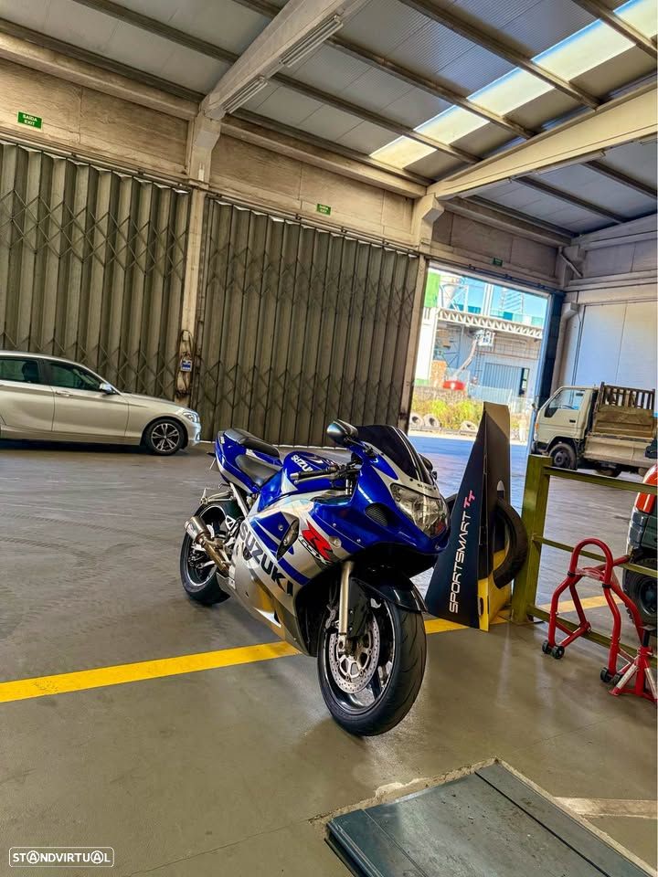 Suzuki GSX-R - 6