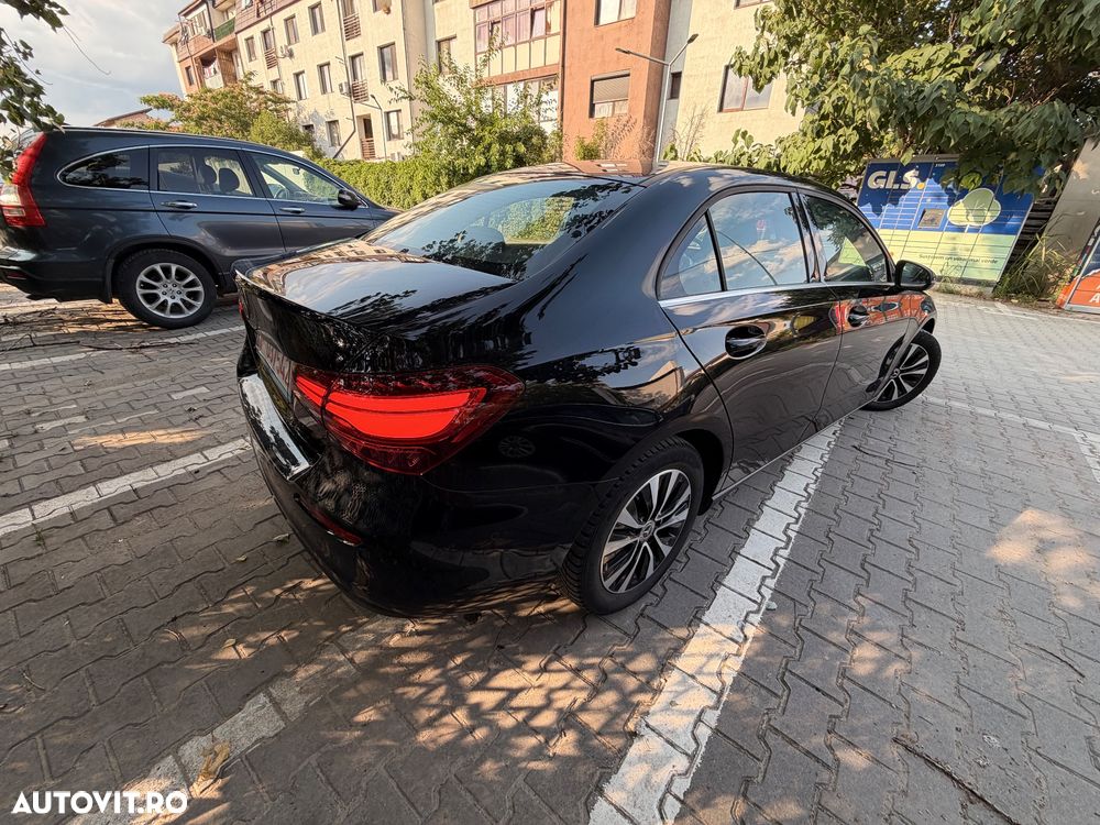 Mercedes-Benz A 180 Sedan MHEV 7G-DCT - 3