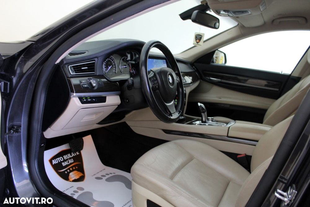 BMW Seria 7 - 12