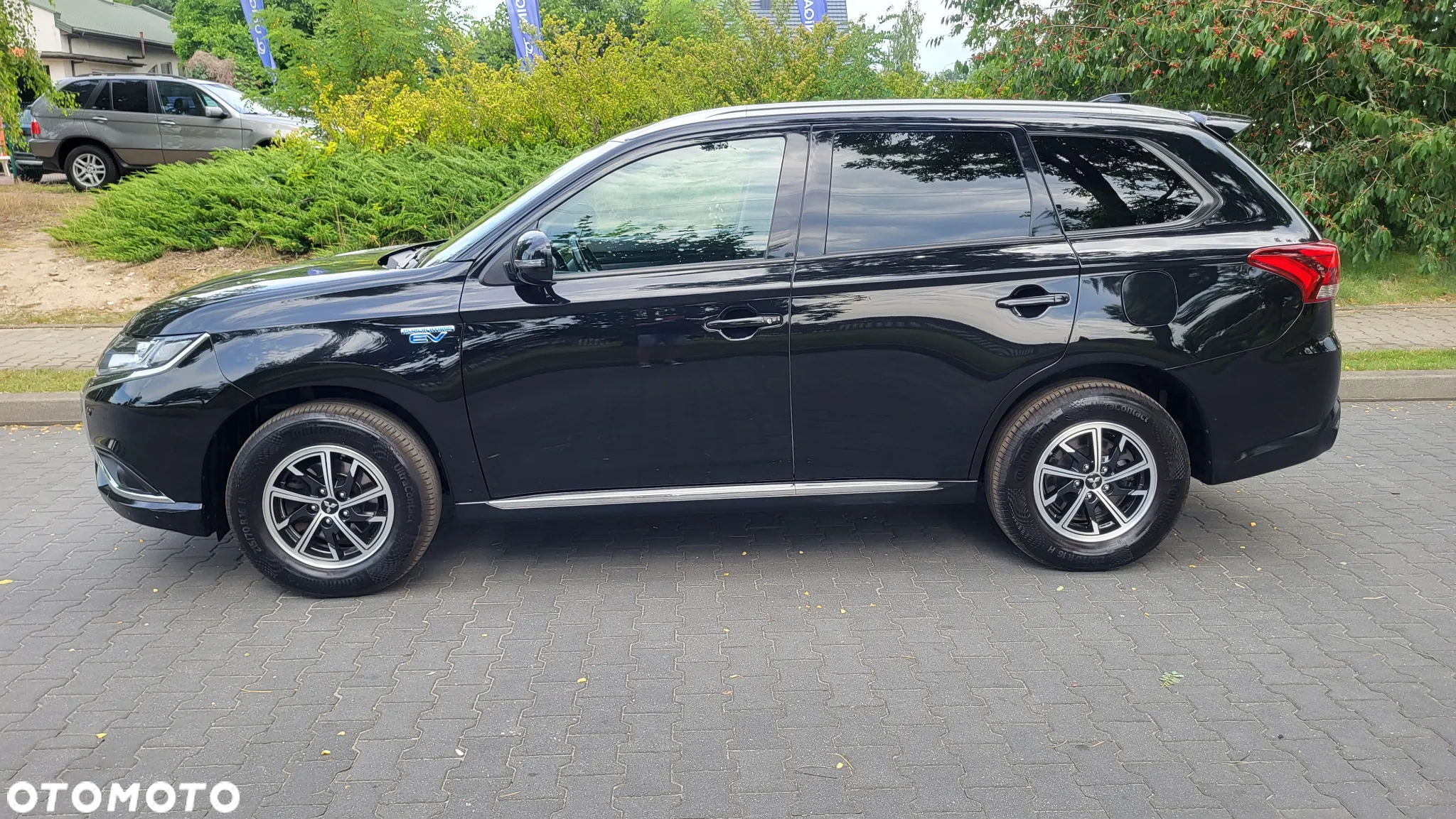 Mitsubishi Outlander 2.4 4WD Plug-In Hybrid Intro Edition - 4
