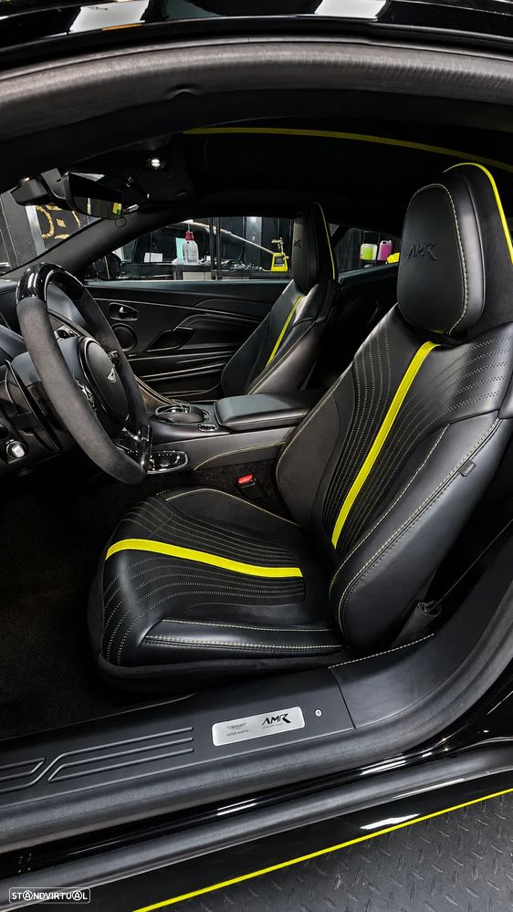 Aston Martin DB11 Coupé V12 AMR - 24