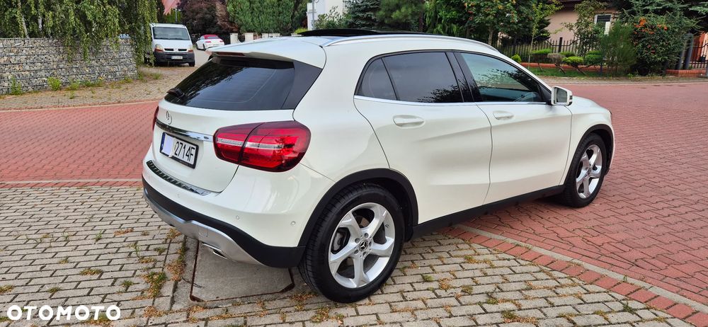 Mercedes-Benz GLA 200 (CDI) d Urban - 11