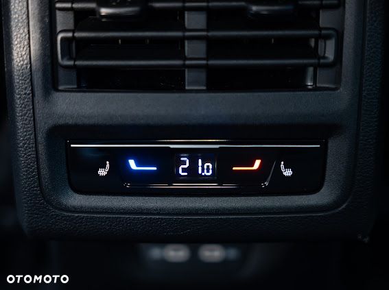Volkswagen Golf - 26