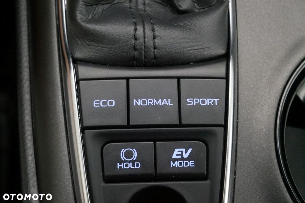 Toyota Camry 2.5 Hybrid Comfort CVT - 19
