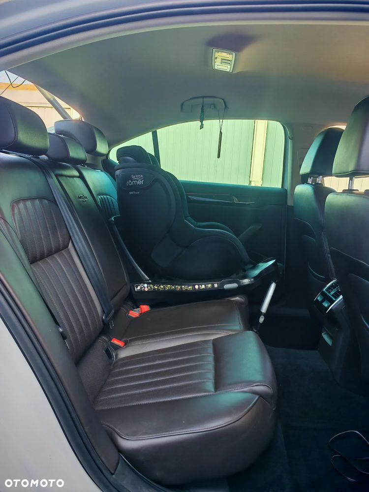 Skoda Superb 2.0 TDI L&K DSG - 15