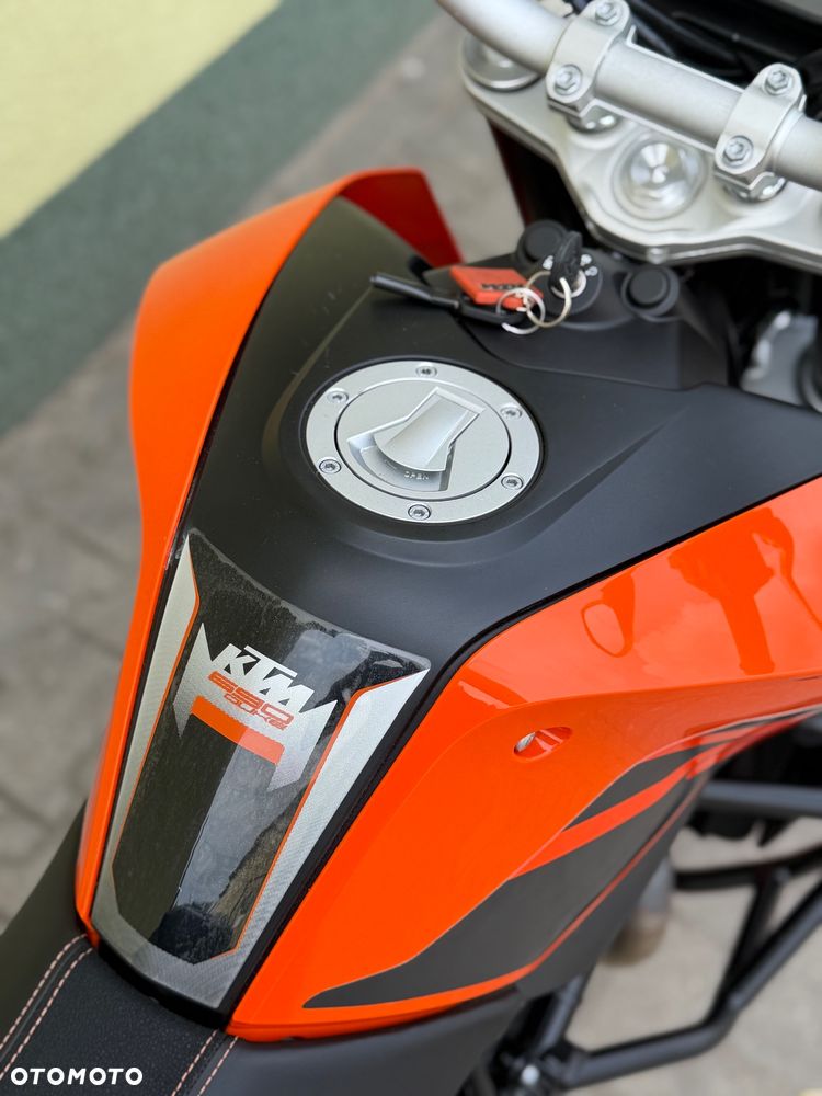 KTM Duke - 17