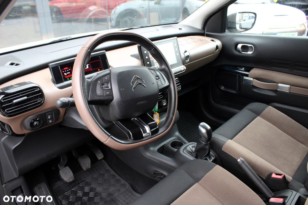 Citroën C4 Cactus 1.2 PureTech Live S&S - 11