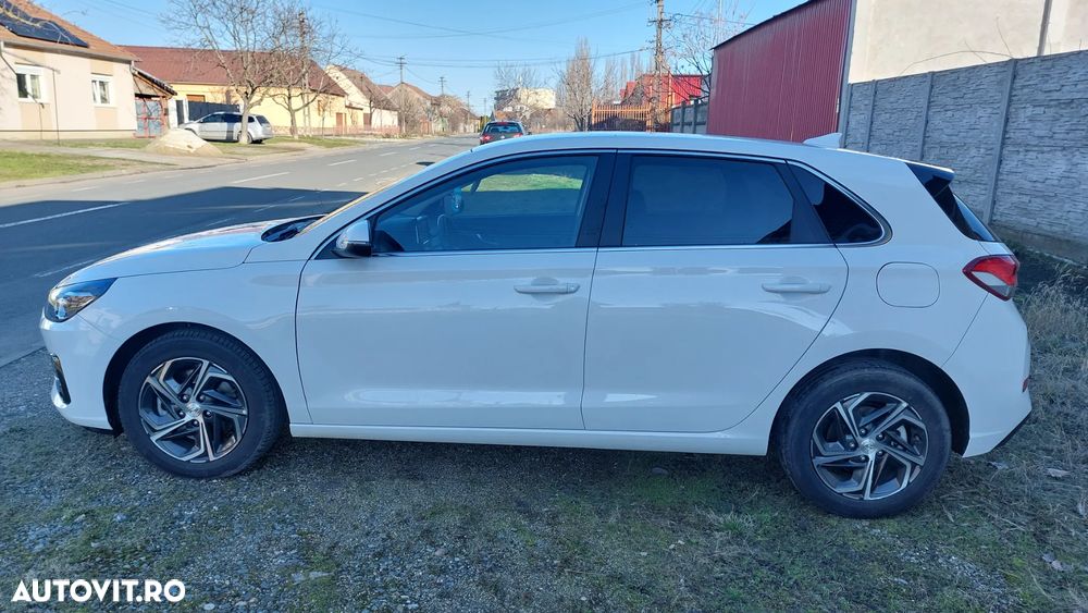 Hyundai i30 1.5 110CP 5DR M/T Highway - 6