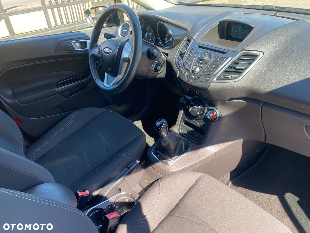 Ford Fiesta 1.25 Celebration - 8