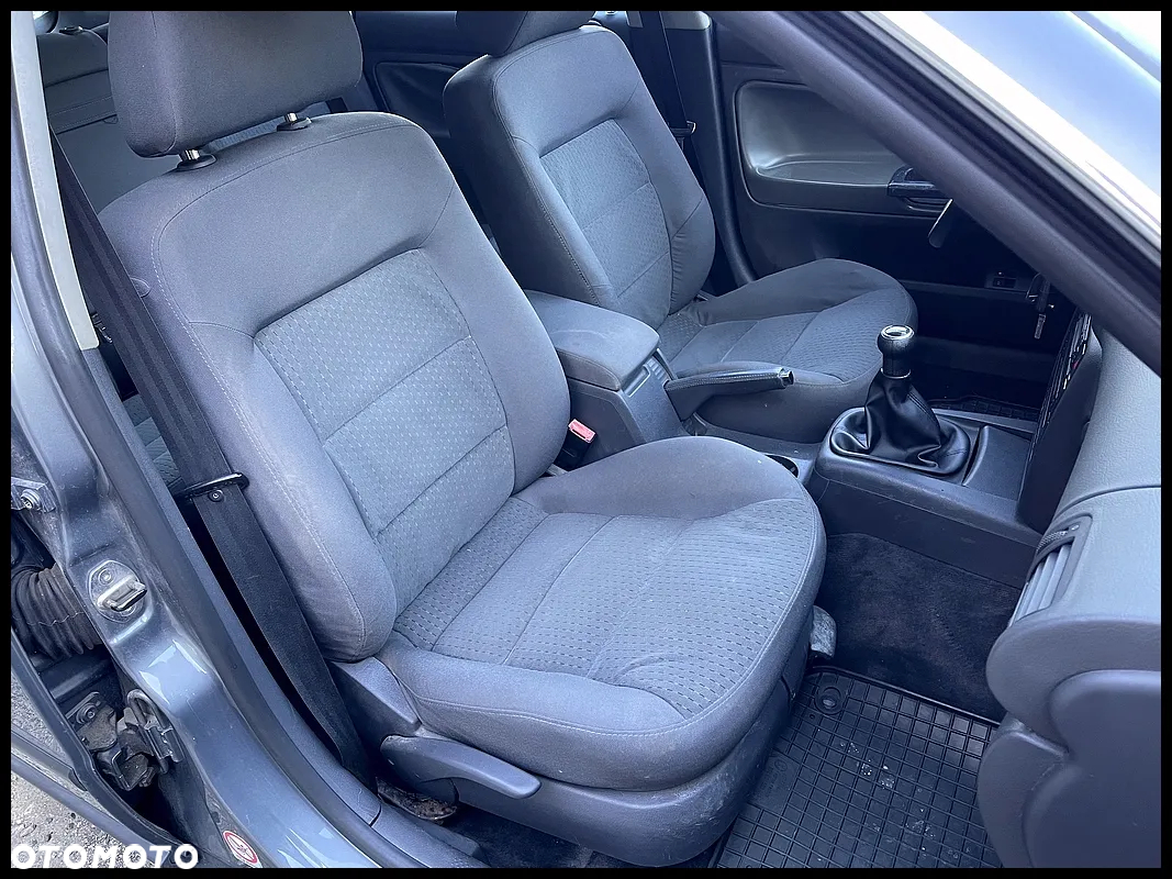 Volkswagen Passat 1.9 TDI Highline - 6
