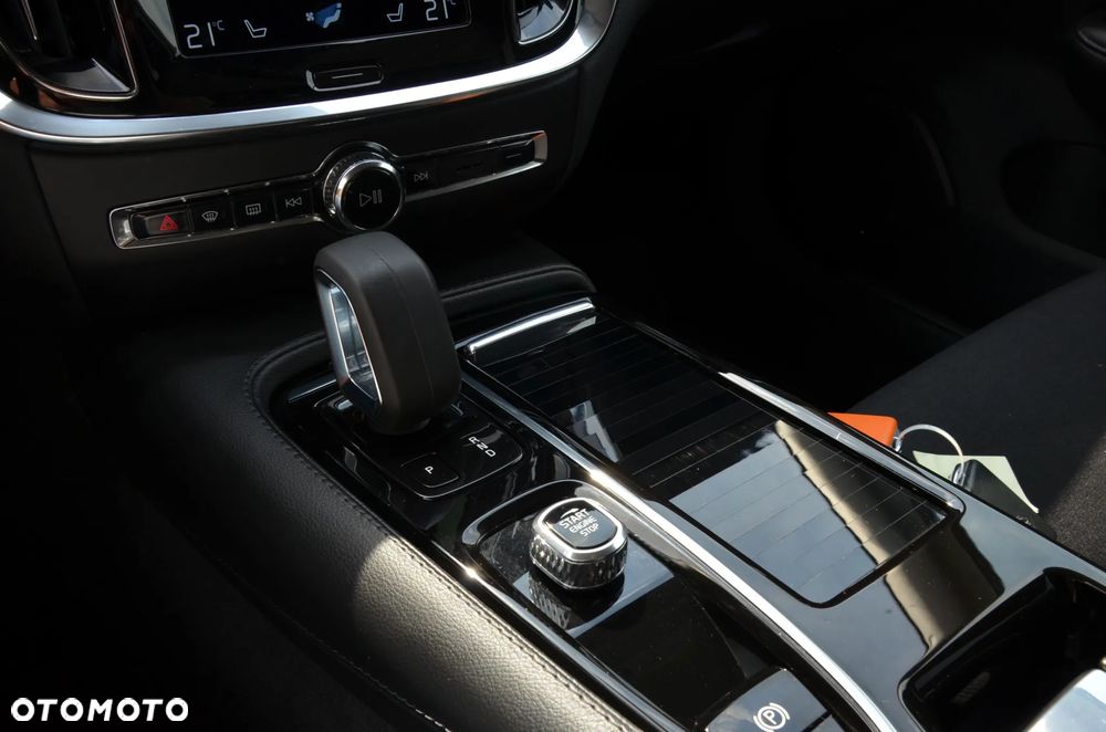 Volvo V60 T6 AWD Plug-In Hybrid Inscription Expression - 20