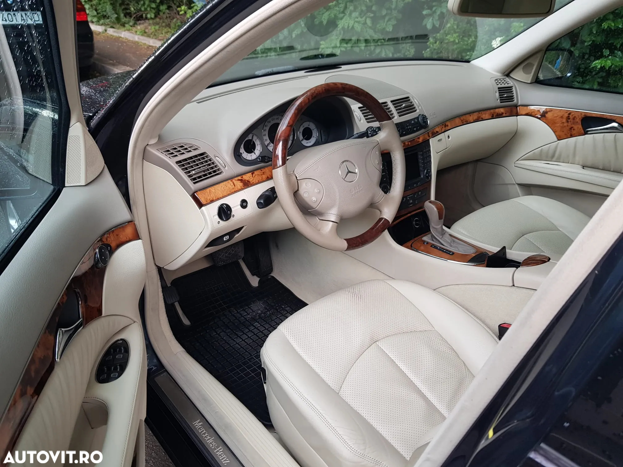 Mercedes-Benz E - 11