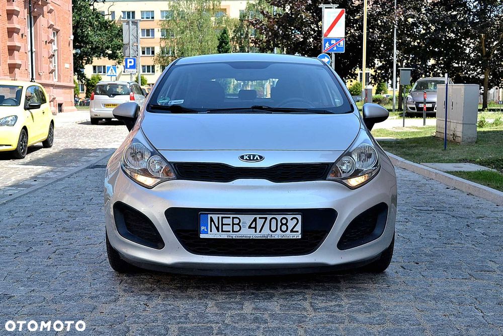 Kia Rio - 2