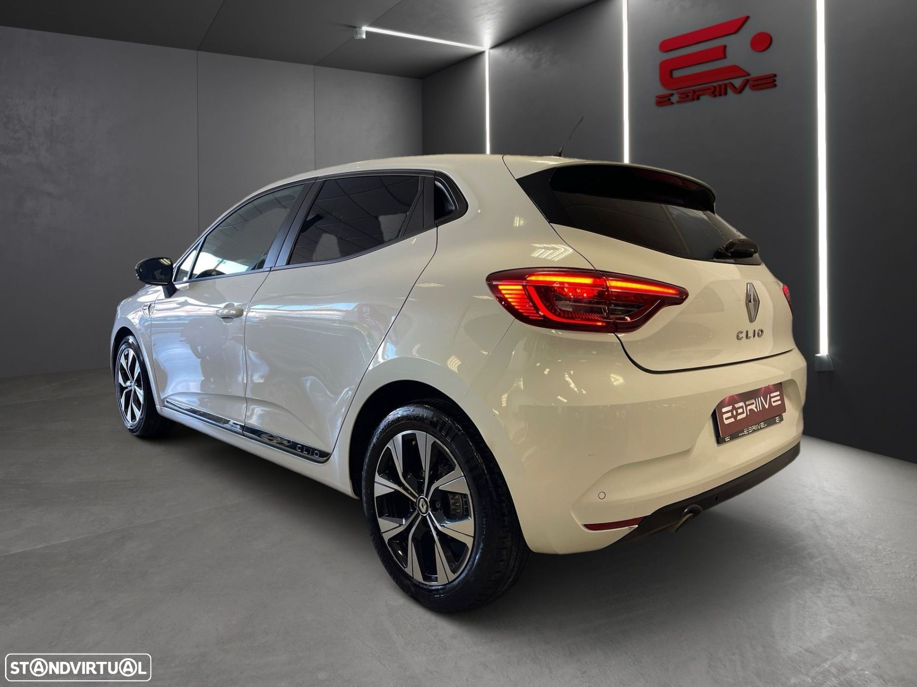 Renault Clio 1.0 TCe Limited Bi-Fuel - 8