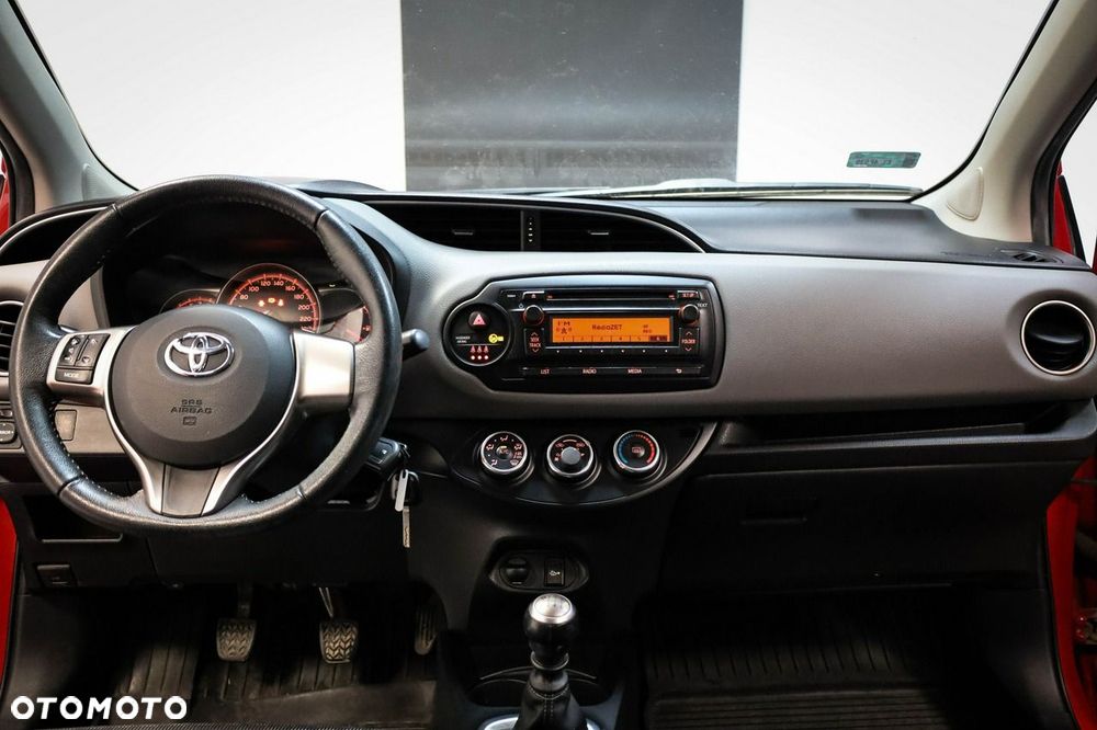 Toyota Yaris - 12