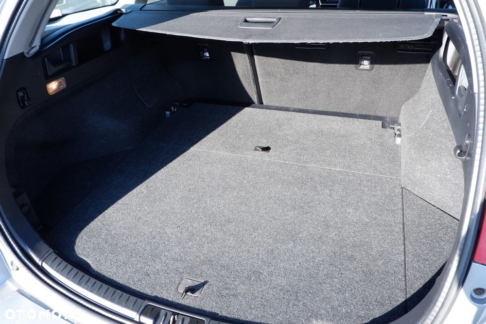 Toyota Auris 1.8 HSD Luna - 13