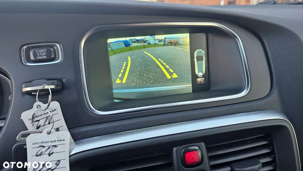 Volvo V40 D2 Drive-E R-Design Momentum - 3