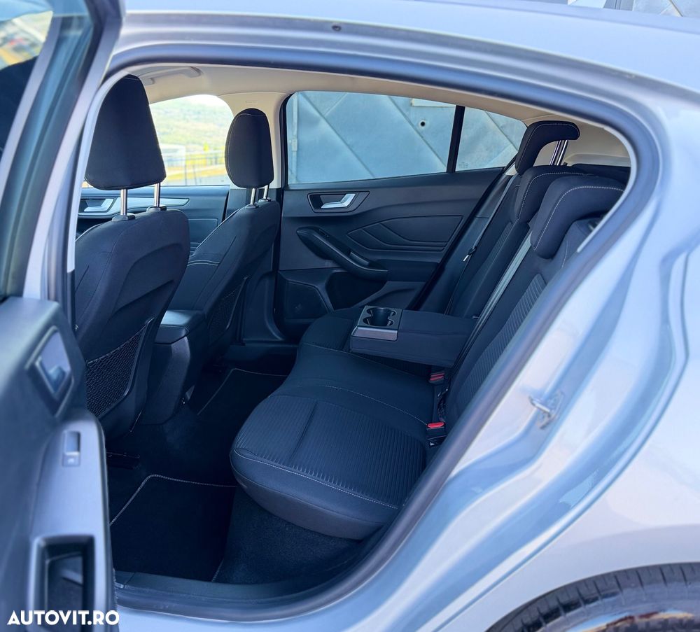 Ford Focus 1.5 EcoBlue Start-Stopp-System Aut. TITANIUM - 10