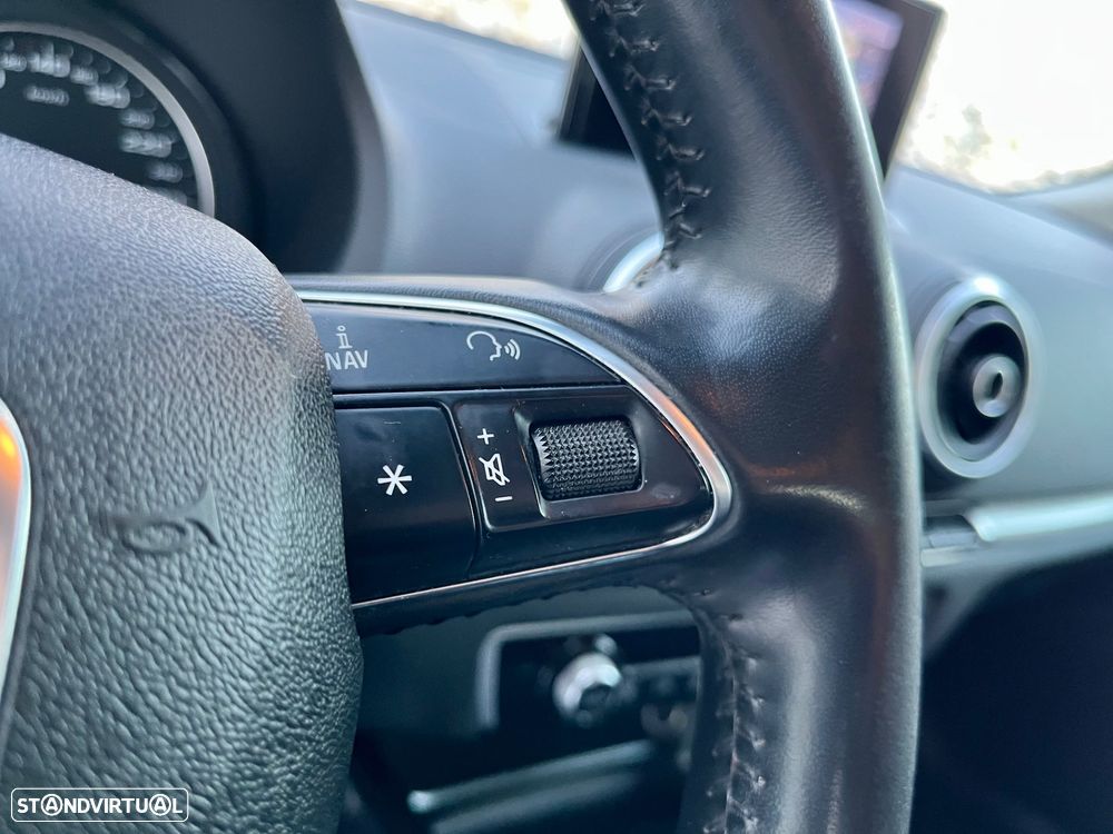 Audi A3 Sportback 1.6 TDI Attraction Ultra - 36