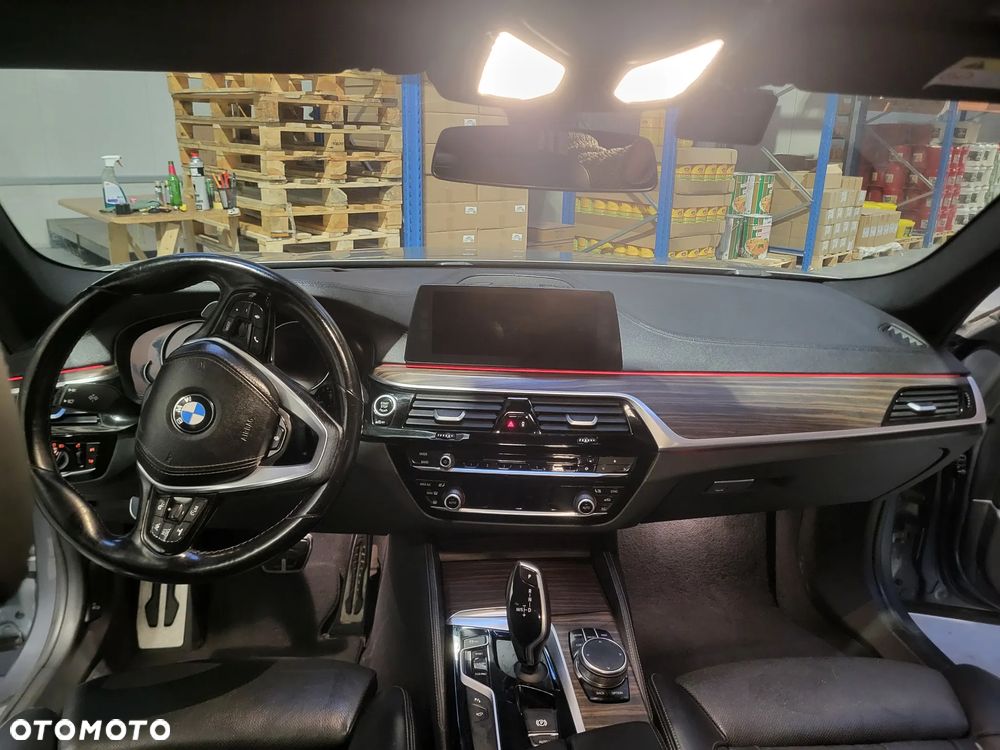 BMW Seria 5 520d xDrive M Sport Edition - 6