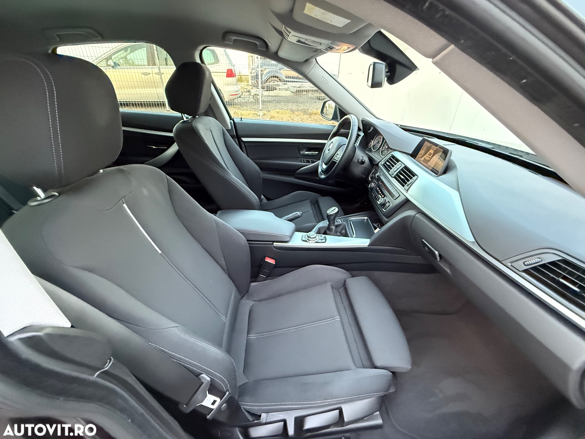 BMW Seria 3 320d Sport Line - 11