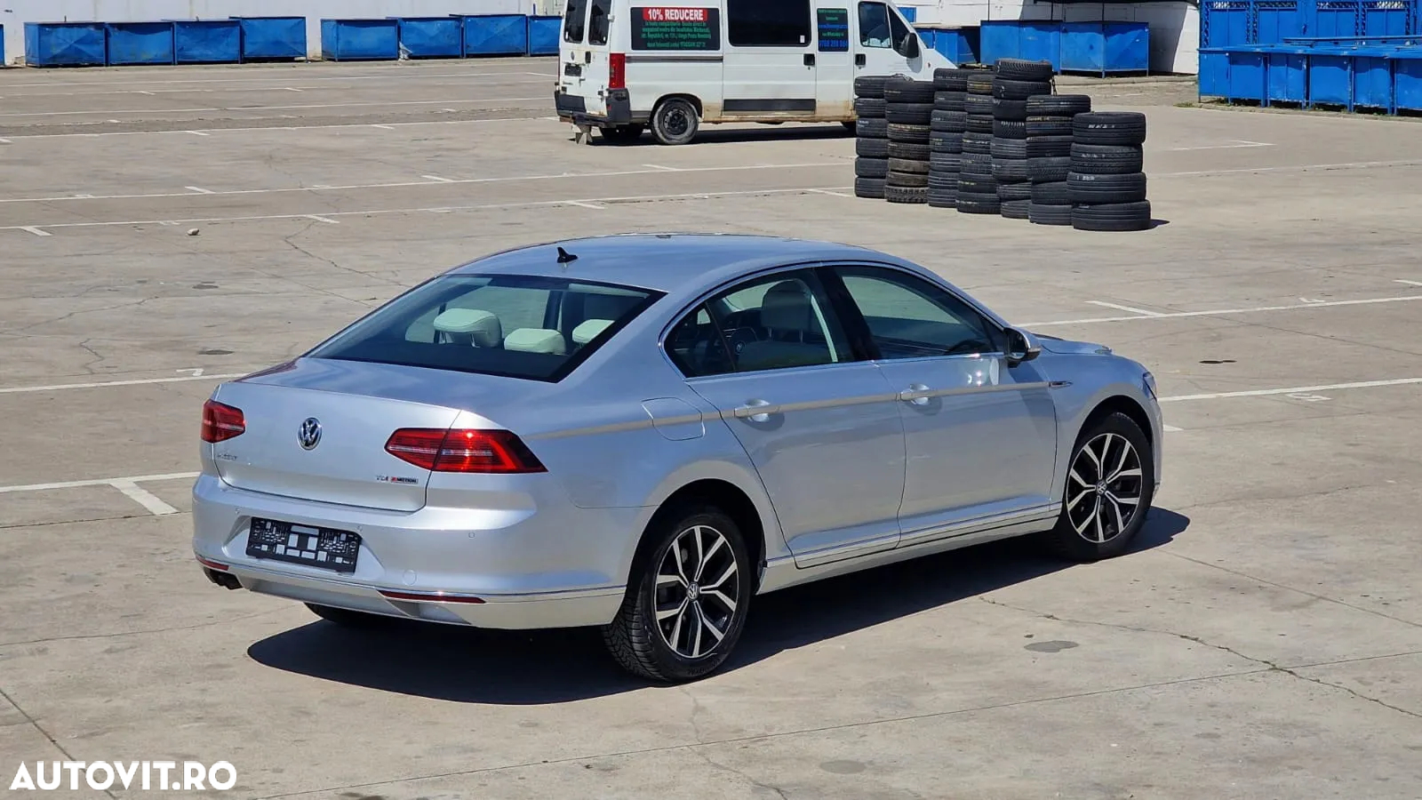 Volkswagen Passat Variant 2.0 TDI DSG 4Motion Highline - 28