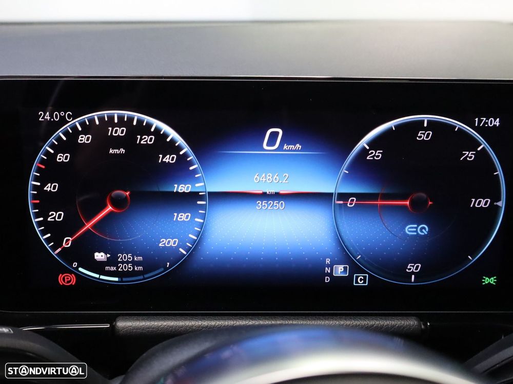 Mercedes-Benz EQA 300 4Matic AMG Line - 13