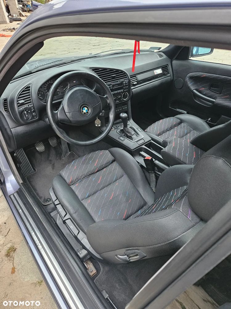 BMW Seria 3 316i - 15