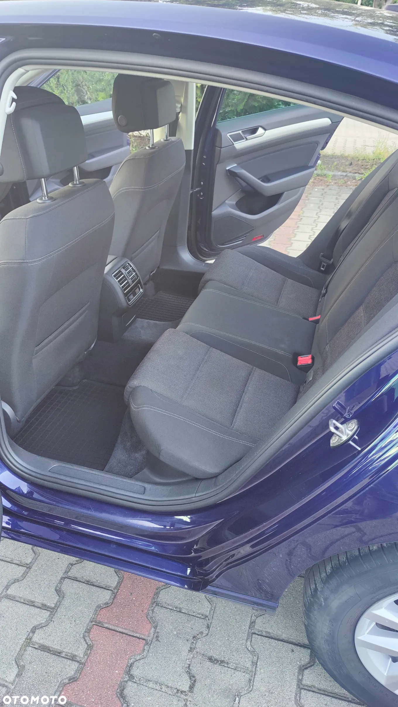 Volkswagen Passat 2.0 TDI BMT Comfortline DSG - 10