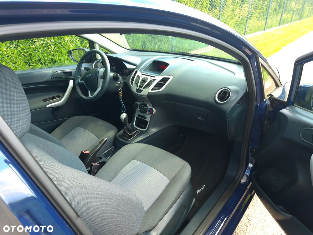 Ford Fiesta 1.25 Trend Edition - 12