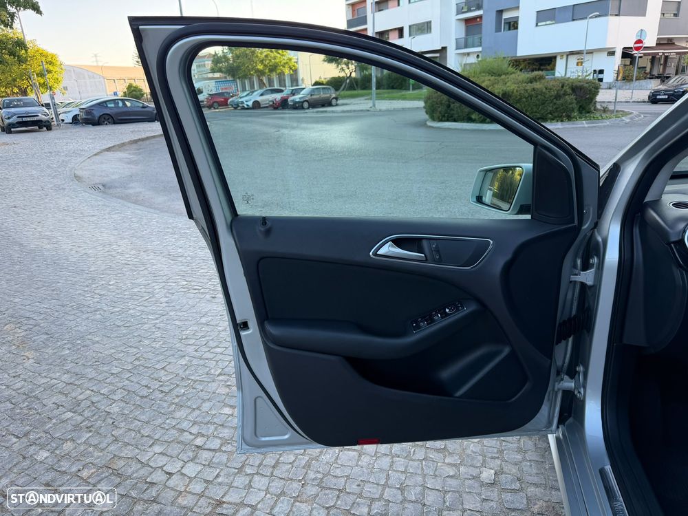 Mercedes-Benz B 180 CDI BlueEFFICIENCY - 25