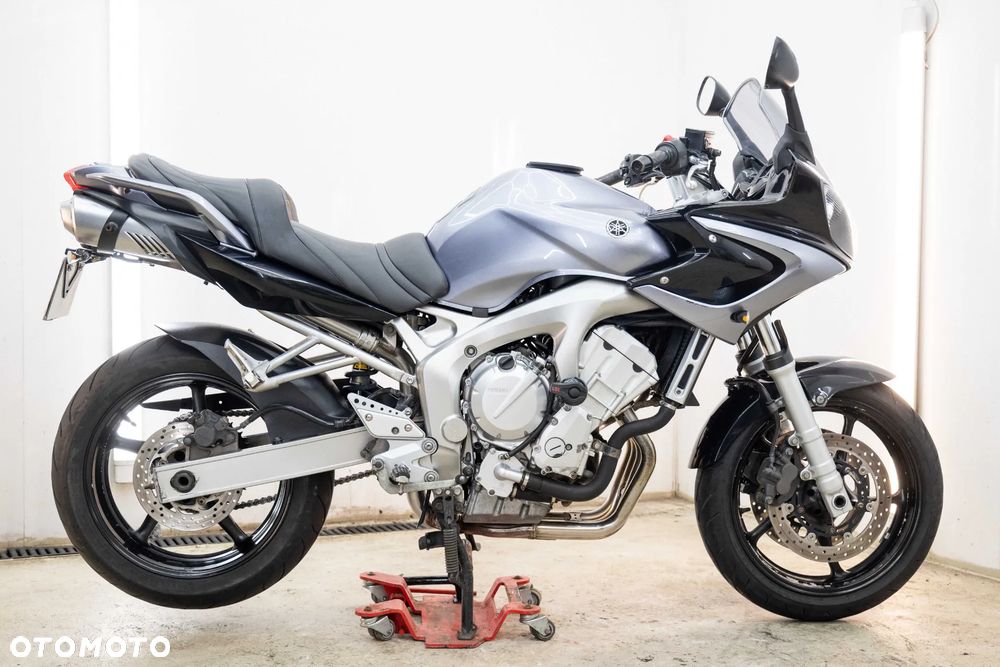 Yamaha FZ6 - 6