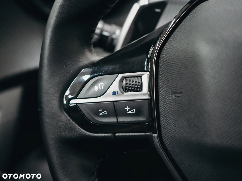 Peugeot 2008 1.5 BlueHDi Allure S&S EAT8 - 25