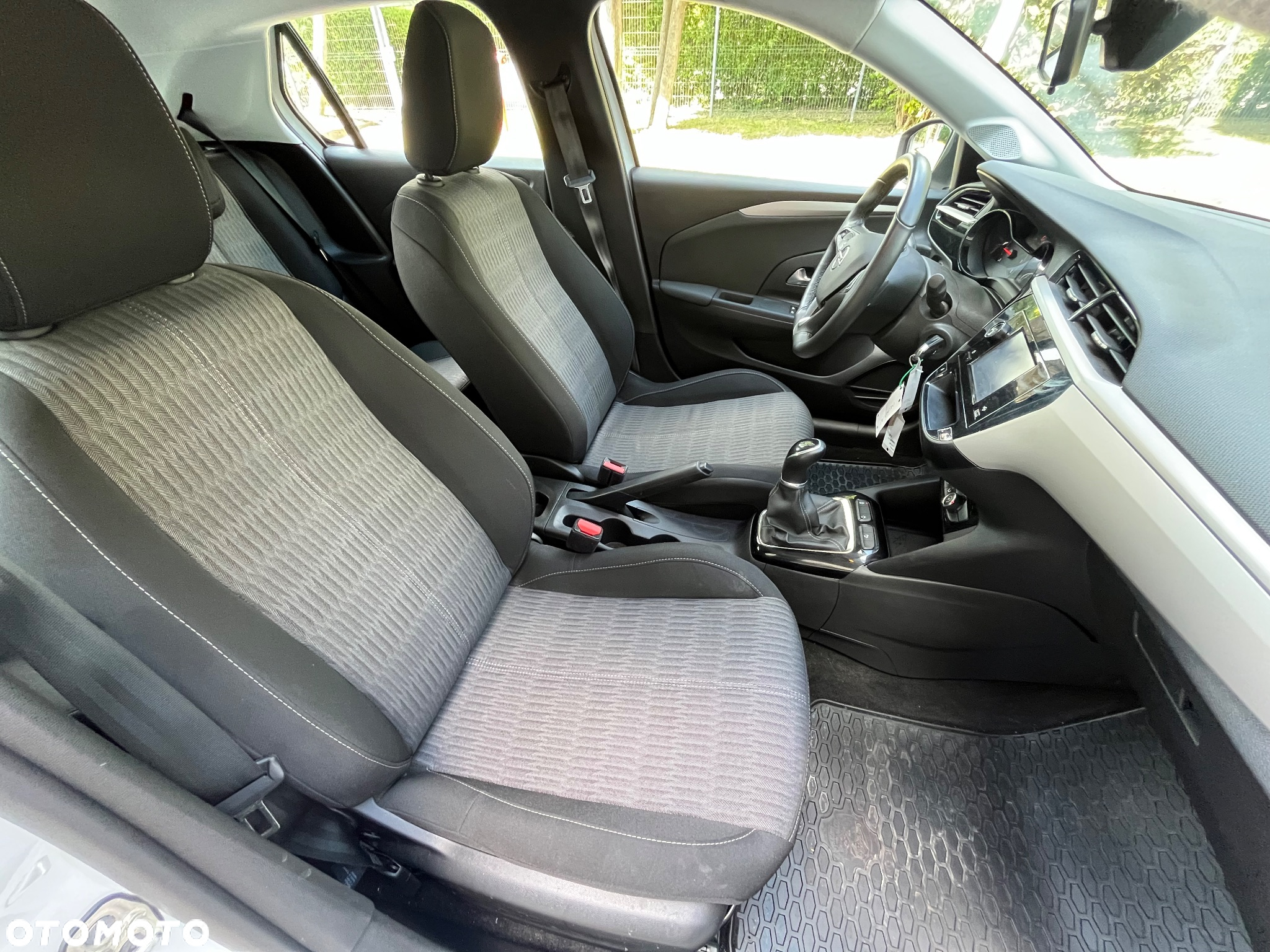 Opel Corsa 1.2 Business S&S - 19