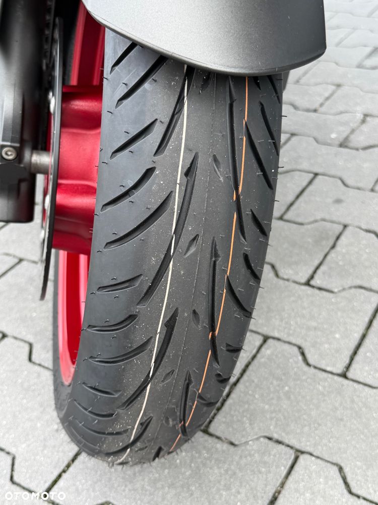 Suzuki Burgman - 21