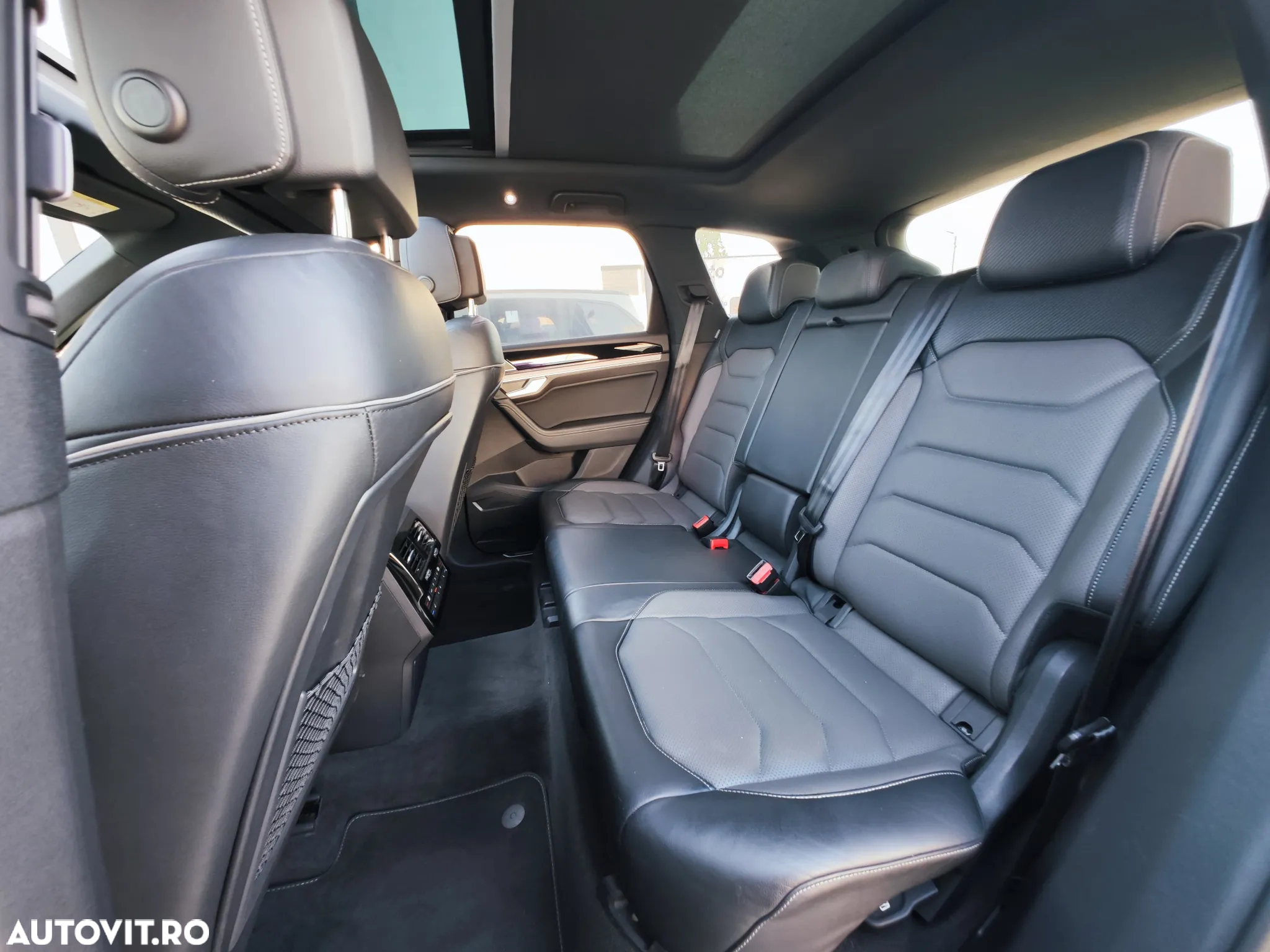 Volkswagen Touareg V6 TDI R-Style - 15